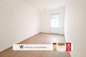 Balkon und Garten: Geräumige 2RW mit EBK, Abstellkammer und Keller! | Zentrumsnahe aber Ruhige Lage! – Clara-Wieck-Straße 48, 4347 Schönefeld-Abtnaundorf, Leipzig – Vorschaubild 1