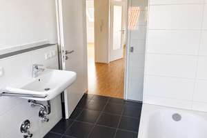 Lichtdurchflutete 3-Zimmer-Wohnung mit Balkon und Fußbodenheizung – Wachtelweg 29, 81925 Waldtrudering, München – Vorschaubild 5