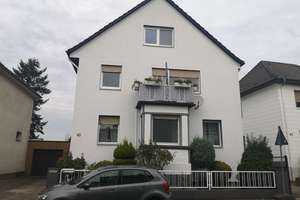 Charmantes Mehrfamilienhaus mit Einliegerwohnung für Mehrgenerationen/Kapitalanleger  – Die vollständige Adresse der Immobilie erhältst du vom Anbieter., 68623 Lampertheim – Vorschaubild 2