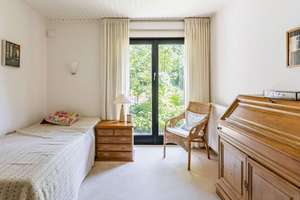 Großzügiger Bungalow mit Außenpool und weitläufigem Süd-West-Grundstück – 12305 Lichtenrade, Berlin – Vorschaubild 11