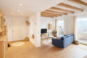 Düsseldorf-Unterbilk - Lichtdurchflutete Dachgeschosswohnung mit zwei Terrassen und Aufzug – Die vollständige Adresse der Immobilie erhältst du vom Anbieter., 40223 Unterbilk, Düsseldorf – Vorschaubild 1