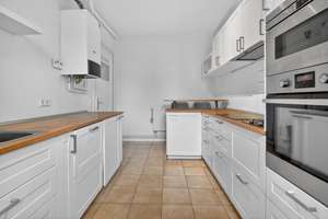Traumlage Südstadt, im 1. OG: Stilvolle 4-Zimmer-Wohnung, mit 2 Balkonen und Blick ins Grüne! – 30173 Südstadt, Hannover – Vorschaubild 18