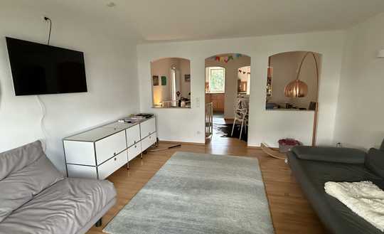 Lichtdurchflutete 2,5-Zimmer-Wohnung mit zwei Terrassen und zwei Gärten in ruhiger Lage von Mannheim