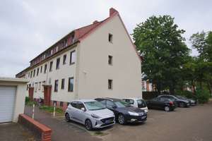 Kapitalanlage mit Potenzial: 3-Zimmer-DG-Wohnung mit Aussenstellplatz in Bremen nahe Mercedes – Die vollständige Adresse der Immobilie erhältst du vom Anbieter., 28327 Ellener Feld, Bremen – Vorschaubild 2