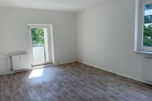 Familienwohnung mit Balkon und Blick ins Grüne 