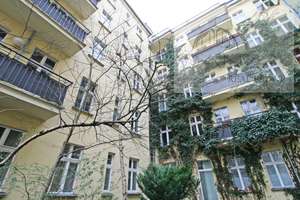 Modernisierte Altbauwohnung in ruhiger Seitenstraße - Bezugsfrei – Die vollständige Adresse der Immobilie erhältst du vom Anbieter., 10409 Prenzlauer Berg, Berlin – Vorschaubild 1