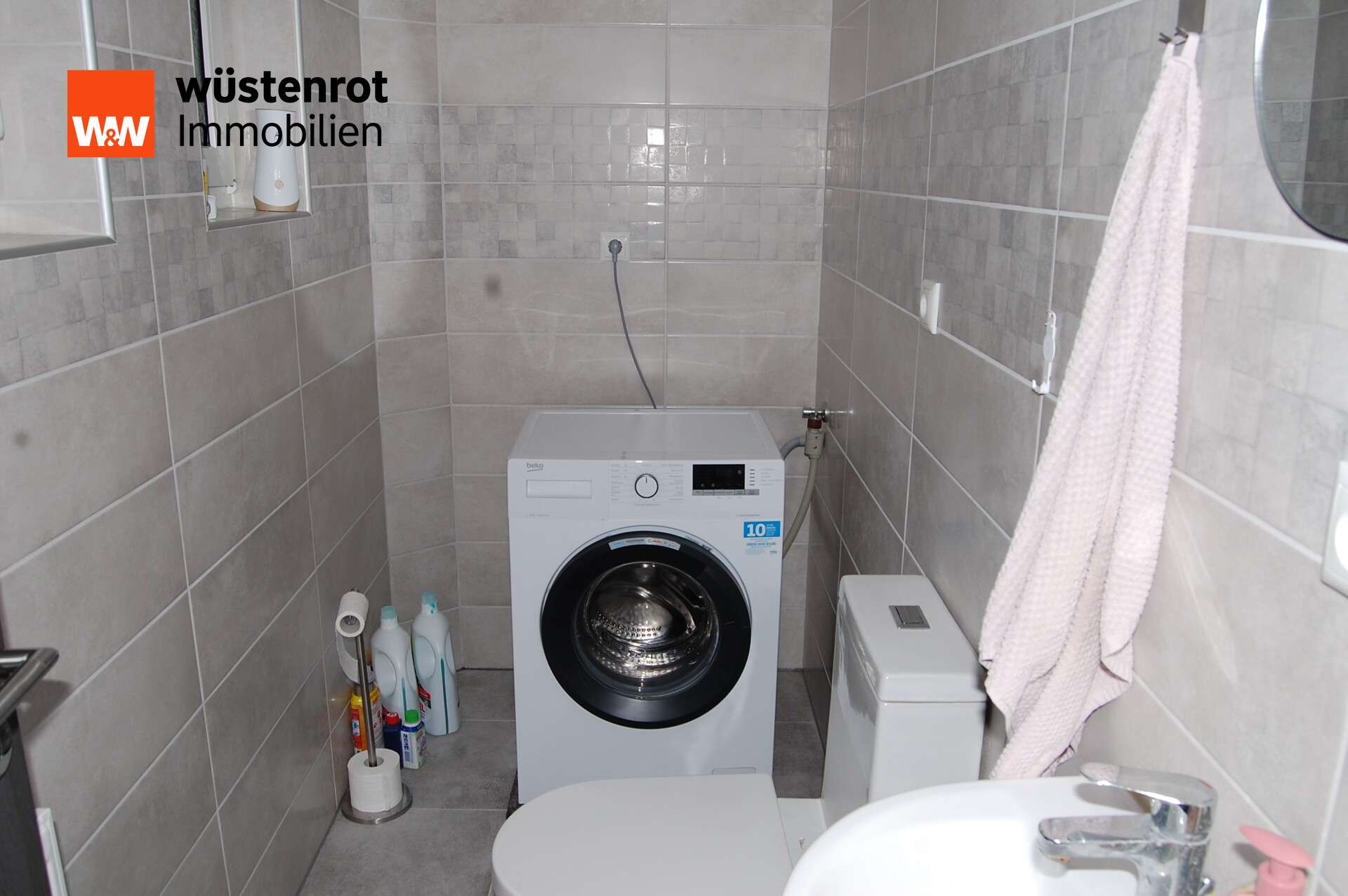 Immobilie in Parkstetten - Wohnen mit Garten: Modernisierte Doppelhaushälfte in Parkstetten - Bild 8