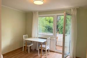 Wohnen mit Charakter: neu renoviertes, möbliertes Apartment in Schwabing – Hohenzollernstr. 15, 80801 Schwabing-Ost, München – Vorschaubild 2
