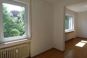 Stuttgart-Nord: Sonnige 3-Zimmer-Wohnung in bevorzugter Ausssichtslagemit Balkon – Robert-Bosch-Str. 2, 70192 Lenzhalde, Stuttgart – Vorschaubild 3