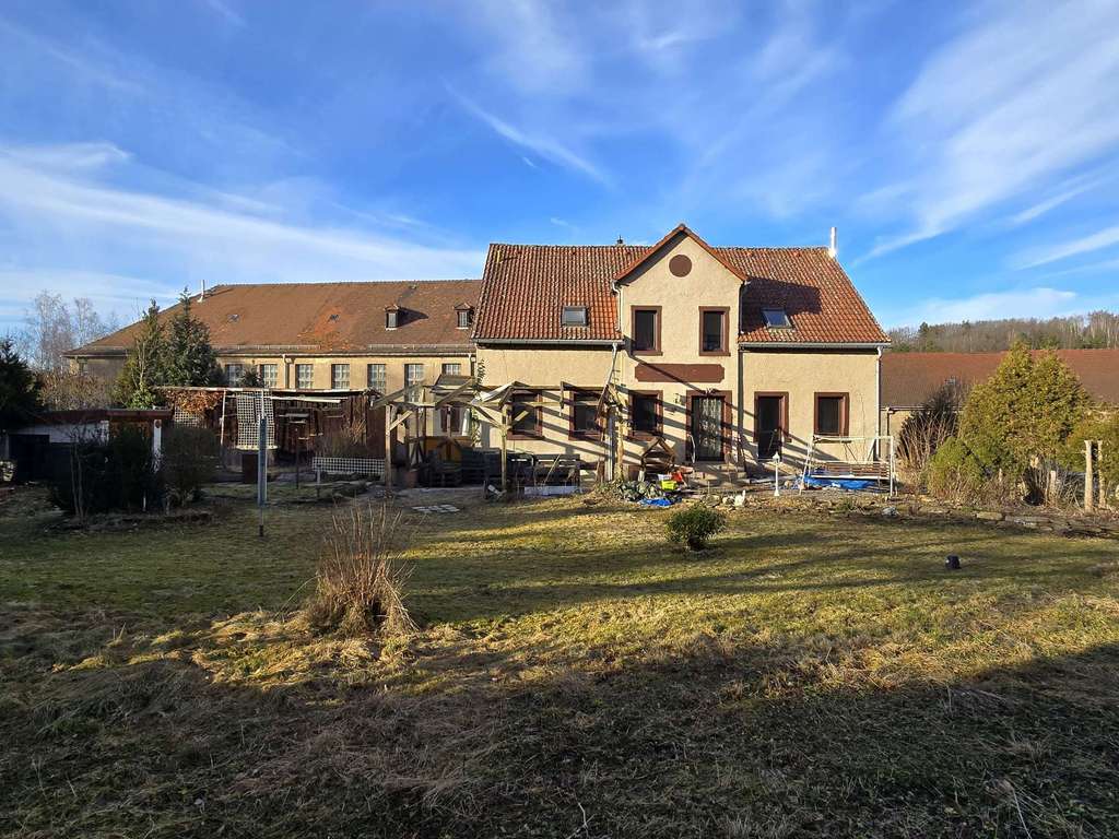 Immobilie in Halsbrücke - Hier haben Sie viel Platz und schaffen mit den notwendigen Restarbeiten in Ihr neues Familienidyll! - Bild 3