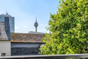 NEUE FOTOS nach RENOVIERUNG:
1 Min. RHEINUFER, 2 Min. CARLSPLATZ, 3. Min. ALTSTADT, 5. Min. zur KÖ! – Bäckergasse 2, 40213 Carlstadt, Düsseldorf – Vorschaubild 10