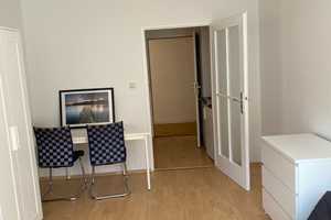 Wohnen am Park & zentral: Helles, ruhiges Appartement in Thalkirchen möbliert (Greinerberg 13) – Greinerberg 12, 81371 München – Vorschaubild 2