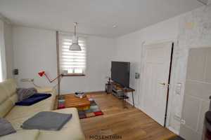 Freistehendes Einfamilienhaus mit kleinem Garten, in ruhiger Wohnlage nahe zum Stadtzentrum – Göppingen (Kreis) – Vorschaubild 4