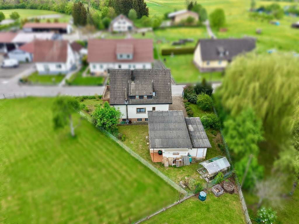 Immobilie in Schömberg - Charmantes Wohnhaus mit großem Garten und Potenzial zum Zweifamilienhaus - Bild 2
