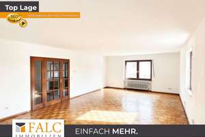 Großzügige 132 m² Wohnung mit großem Balkon und Stellplatz im gepflegten Dreifamilienhaus