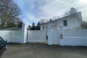 VILLA MIT POOL; TENNIS; SAUNA - RUHIGE LAGE - TRAUMGARTEN – Die vollständige Adresse der Immobilie erhältst du vom Anbieter., 41603 Windberg, Mönchengladbach – Vorschaubild 2