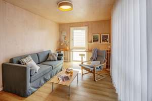 Möbliert: Besondere Wohnung mit viel Holzelementen – Die vollständige Adresse der Immobilie erhältst du vom Anbieter., 81825 Berg am Laim Ost, München – Vorschaubild 3