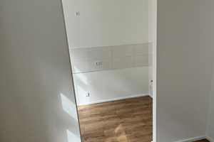 Exklusive, vollständig renovierte 3-Raum-Wohnung in Wuppertal – Friedrich-Ebert-Straße 328, 42117 Wuppertal – Vorschaubild 2