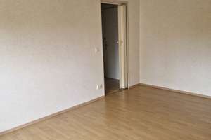 Bezugsfrei! Schöne 2-Zi. - Wohnung mit Garage in Offenhausen – Schillerstr. 26, 89231 Neu-Ulm – Vorschaubild 9