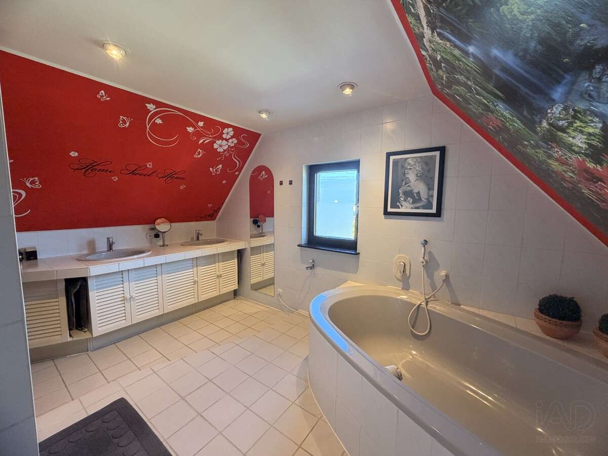 Immobilie in Kirchheim bei München - Schlossburg-Charakter trifft mediterranes Wohngefühl – außergewöhnliche Maisonette auf zwei Ebenen - Bild 11