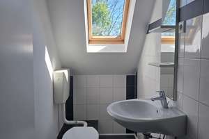 **Charmante Dachgeschosswohnung mit moderner Ausstattung** – Alte Hauptstr. 21, 45289 Burgaltendorf, Essen – Vorschaubild 9