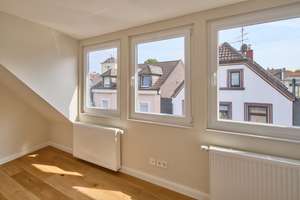 von PRIVAT: Stilvolles Stadthaus im Stadtzentrum von Kaiserswerth zu vermieten. – An Sankt Swidbert 7, 40489 Kaiserswerth, Düsseldorf – Vorschaubild 9