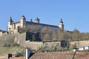 Mehrfamilienhaus Karmelitenstr. 19 in Würzburg  – Karmelitenstraße 19, 97070 Würzburg – Vorschaubild 1