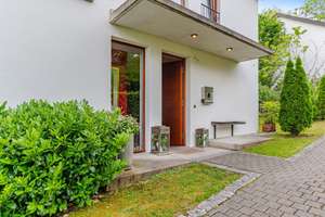 Exklusives Architektenhaus mit Alpenblick in Bestlage von Icking – Die vollständige Adresse der Immobilie erhältst du vom Anbieter., 82057 Icking – Vorschaubild 1