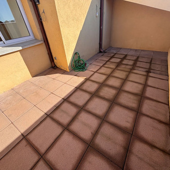 2-Zimmer-Wohnung mit Terrasse und Stellplatz