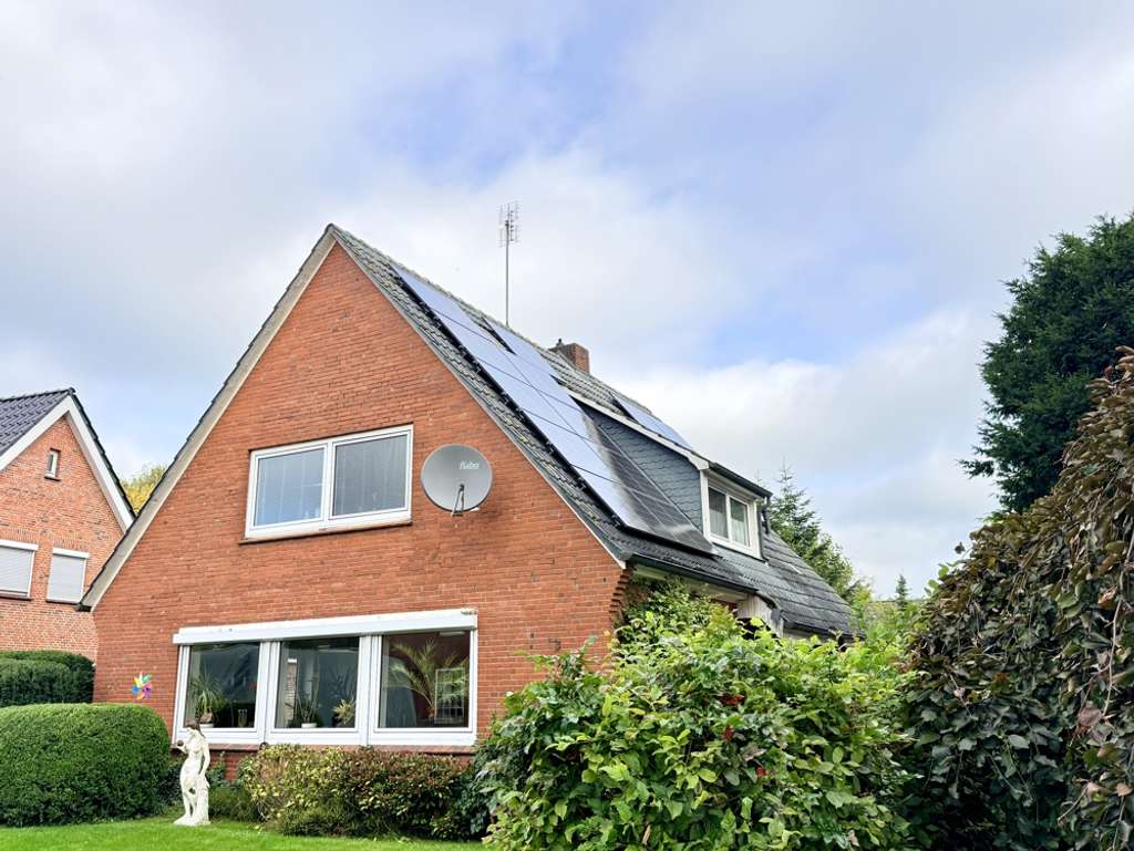 Immobilie in Weener - * PV- Anlage * Hohlraumisolierung * Dachisolierung * Sackgassenlage * Garage * Großes Grundstück * - Bild 1