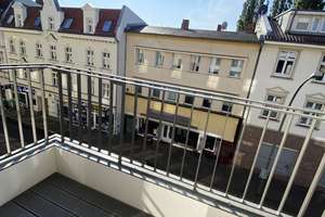 Einziehen ohne Aufwand - Voll möblierte 1-Zimmer Wohnung mit Einbauküche und Fussbodenheizung – Florian-Geyer-Straße 111, 12489 Adlershof, Berlin – Vorschaubild 1