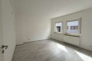 Willkommen daheim! Tolles 2-FH mit 2 sep. Eingängen, 2 Garagen, Balkon, Terrasse und schönem Garten – Die vollständige Adresse der Immobilie erhältst du vom Anbieter., 76706 Dettenheim – Vorschaubild 11