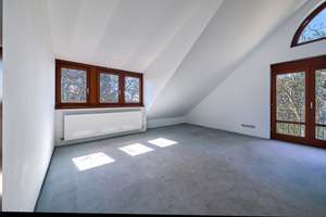 WOHNEN MIT BLICK AUF DIE PFERDEKOPPEL! 4 Zimmer Maisonette mit Stellplatz, Einbauküche und Balkon – Die vollständige Adresse der Immobilie erhältst du vom Anbieter., 65207 Kloppenheim, Wiesbaden – Vorschaubild 13