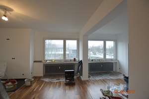 Schöne drei Zimmer Wohnung in Düsseldorf-Oberkassel mit Balkon. – Schorlemerstrasse 38, 40545 Oberkassel, Düsseldorf – Vorschaubild 3