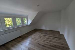helle und toll geschnittene 2 Zi.-Wohlfühlwohnung mit Balkon und EBK in Neuss – Marienstraße 132, 41462 Furth Süd, Neuss – Vorschaubild 8