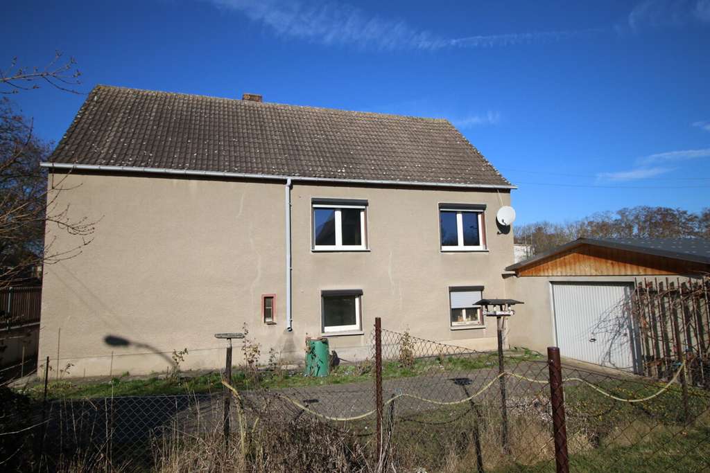 Immobilie in Bad Dürrenberg - Charmantes Einfamilienhaus mit großem Gartenparadies in Tollwitz! - Bild 1