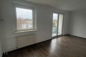 IDEAL FÜR STUDENTEN - 2-RW - Balkon - Bad mit Wanne - Aufzug  – Breitscheidstr. 25, 39114 Herrenkrug, Magdeburg – Vorschaubild 2