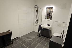 Luxuriöse Helle**VOLL MÖBELIERTE** 2-Zimmer Wohnung in Bonn Nordstadt ***Erstbezug*** – Mackestraße 28, 53119 Nordstadt, Bonn – Vorschaubild 18