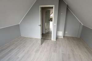 Auf 2 Jahre befristeter Mietvertrag Geräumiges Reihenmittelhaus in Düsseldorf-Reisholz mit Garage – Die vollständige Adresse der Immobilie erhältst du vom Anbieter., 40599 Reisholz, Düsseldorf – Vorschaubild 2