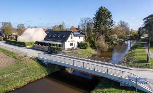 Vielseitige Immobilie mit Apartments / Wohnungen, Wohnbereich & Ausbaupotenzial