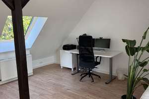 Helle 2-Zimmer-Dachgeschosswohnung mit Dachterrasse & hochwertiger Einbauküche in Mönchengladbach – Die vollständige Adresse der Immobilie erhältst du vom Anbieter., 41065 Lürrip, Mönchengladbach – Vorschaubild 4