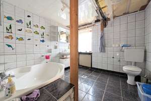 Ländlicher Charme trifft Gestaltungsspielraum – Fachwerkhaus mit Doppelgarage – Hohe Str. 2, 9514 Grünhainichen – Vorschaubild 9