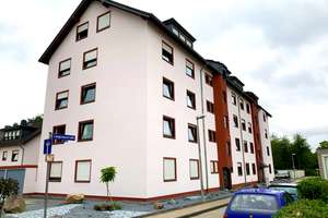 4 Zimmer Wohnung mit Balkon - Hinweis:  Wohnberechtigungsschein (WBS) erforderlich!