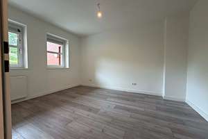 Lichtdurchflutete 3-Zimmer-Erdgeschosswohnung mit eigener Terrasse und Tiefgaragenstellplatz – Achterstraße 7b, 28359 Horn, Bremen – Vorschaubild 3