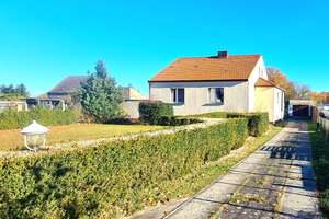 PROVISIONSFREI |Liebevoll gepflegtes Einfamilienhaus mit neuem Bad, Kamin & großzügigem Grundstück – Die vollständige Adresse der Immobilie erhältst du vom Anbieter., 16775 Löwenberger Land – Vorschaubild 1
