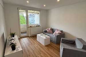 Exklusive 2-Zimmer-Wohnung im Herzen von Eller komplett renoviert, sofort bezugsfrei! Balkon, ruhig
