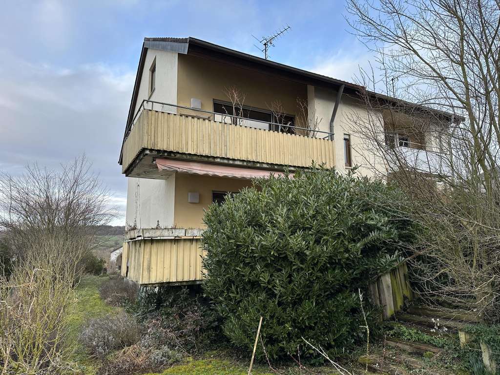 Immobilie in Weikersheim - Vermietetes Einfamilienhaus in beliebter Wohnlage - Bild 1