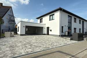 Modernes 4-Zimmer-Haus mit Doppeltgarage in Wassertrüdingen – Blumenstraße 2a, 91717 Wassertrüdingen – Vorschaubild 1