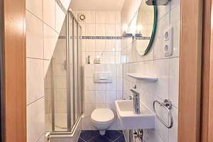6725 - Ihr neues Zuhause: 5 Zimmer, viel Platz und ein Garten zum Verlieben – Breslauer Straße 23e, 26655 Westerstede – Vorschaubild 8