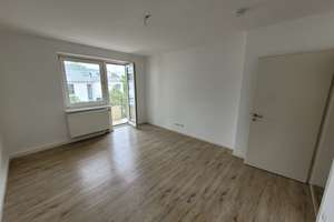 Zentrale 2,5 Zimmer Whg. mit Westbalkon + EBK